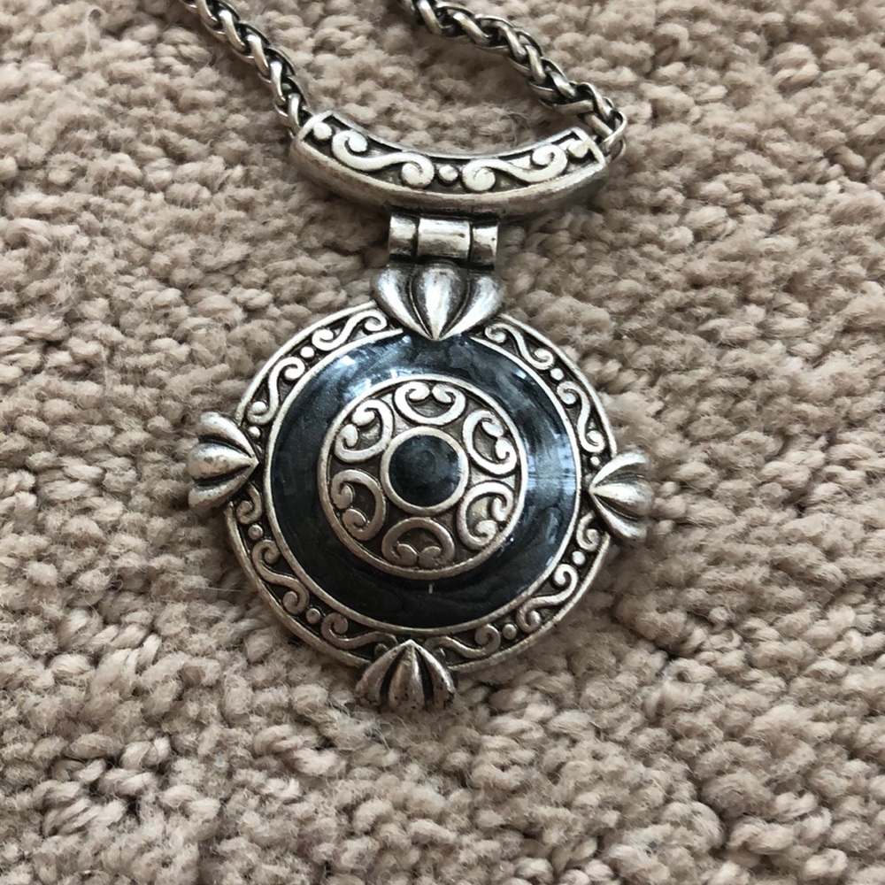 Gorgeous grey/green marbled.Silver color pendant.